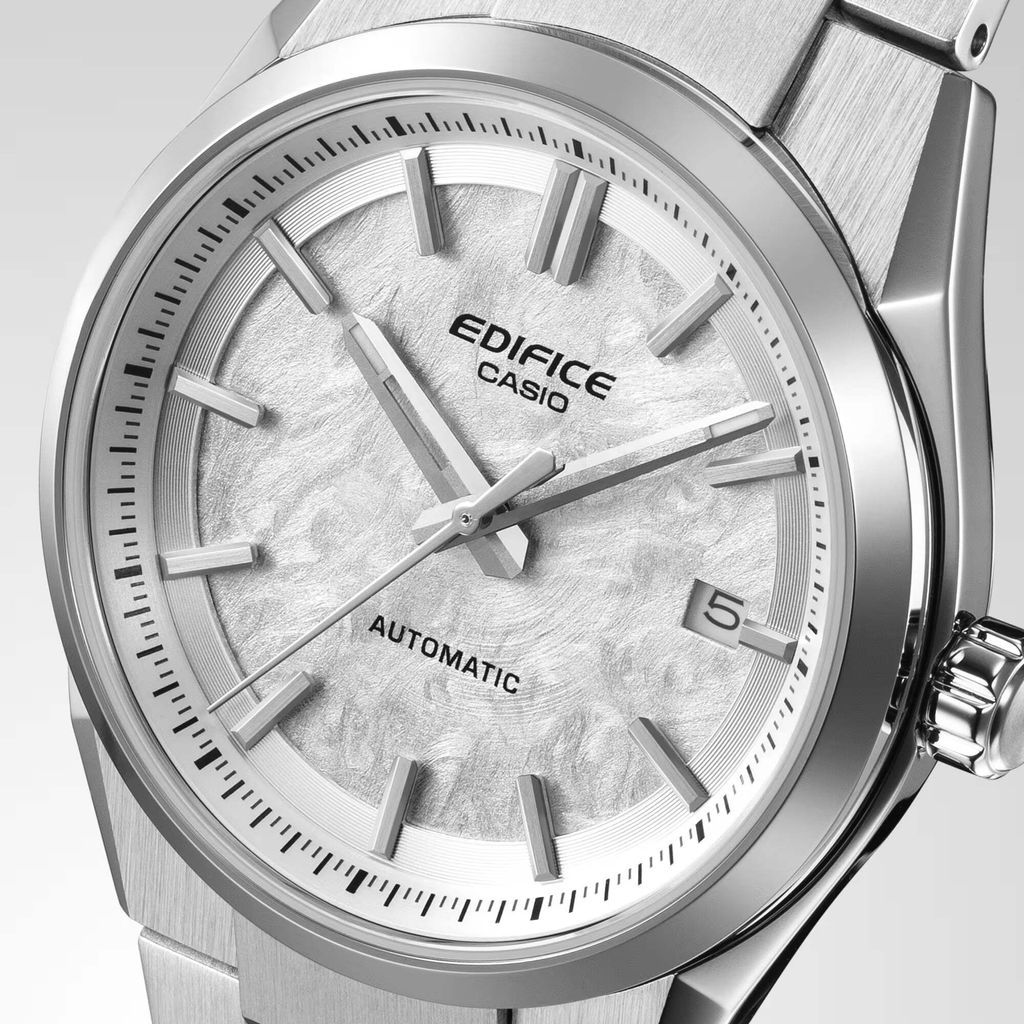 CASIO | EDIFICE系列 EFK-110D-7A | 2026年新款 銀色 銀白電鑄工藝錶盤 簡約競速機械錶 入門首選 錶面細節