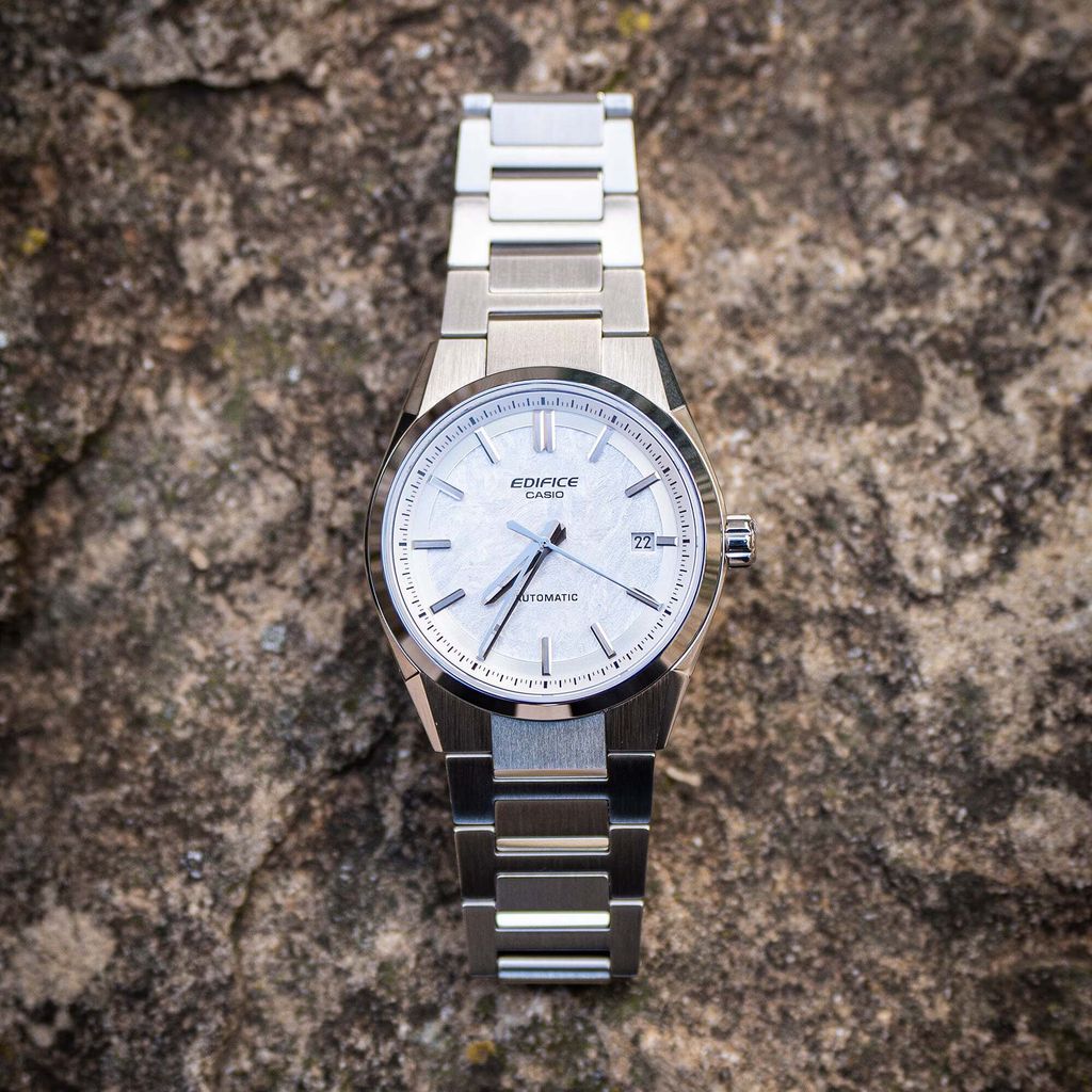 CASIO | EDIFICE系列 EFK-110D-7A | 2026年新款 銀色 銀白電鑄工藝錶盤 簡約競速機械錶 入門首選 實體正面