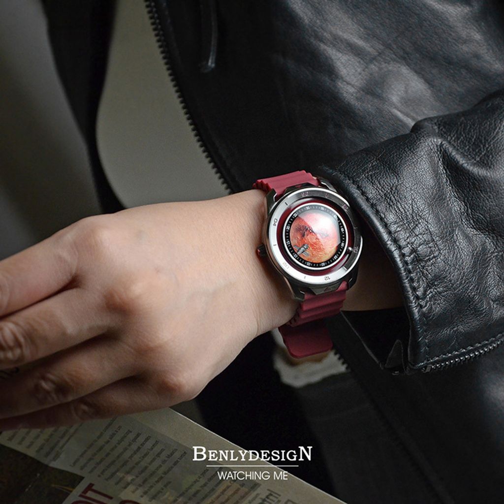 Benlydesign | 星球旅行者系列 MO.MA 火星 | 火星造型面盤 石英錶 暗紅色矽膠錶帶 實戴搭配參考