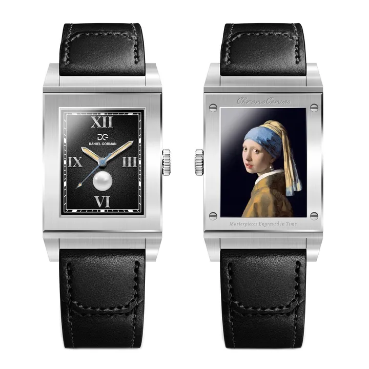 Daniel Gorman | ChronoCanvas DG9200.SK | 雋刻在時光中的名作 維梅爾 戴珍珠耳環的少女 滑蓋翻面錶盤 指針式石英錶 黑色皮革錶帶 滑蓋正面