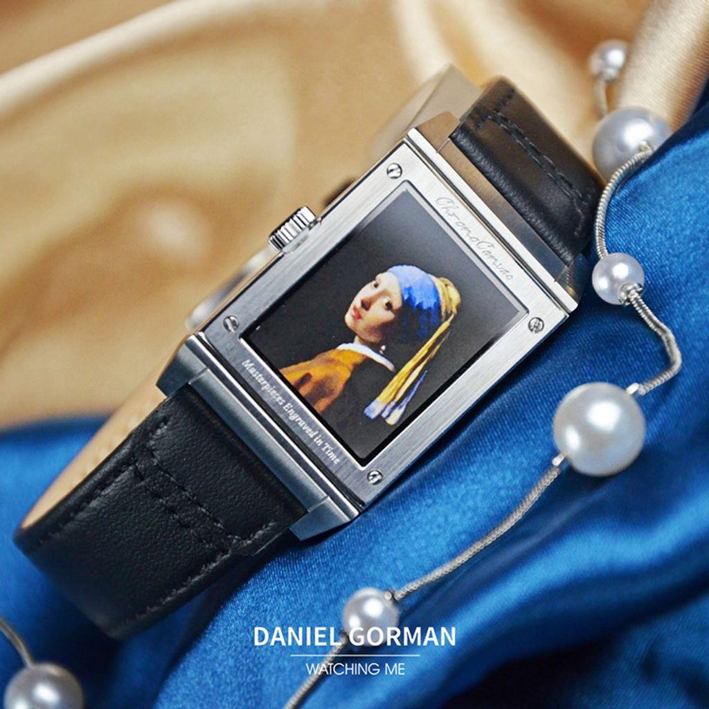 Daniel Gorman | ChronoCanvas DG9200.SK | 雋刻在時光中的名作 維梅爾 《戴珍珠耳環的少女》 滑蓋翻面錶盤 指針式石英錶 黑色皮革錶帶 畫作錶面