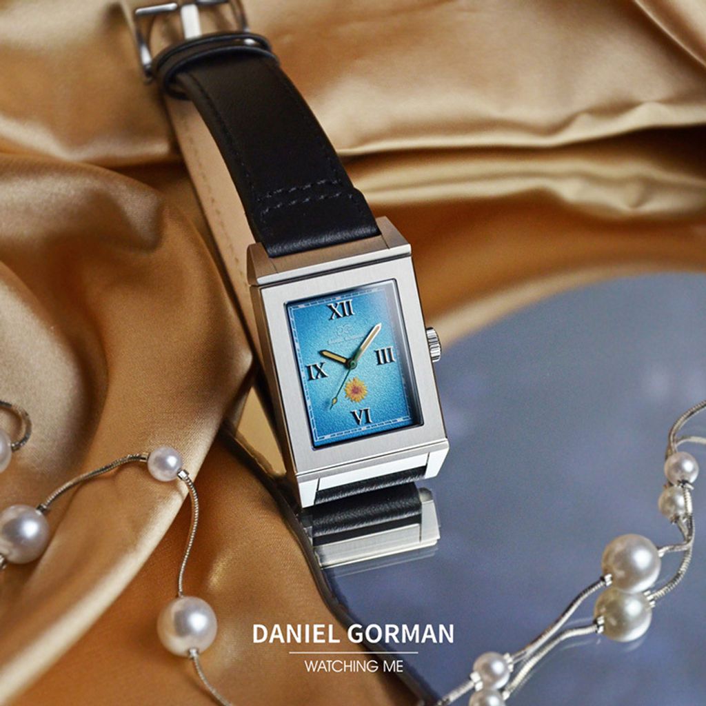 Daniel Gorman | ChronoCanvas DG9200.SY | 雋刻在時光中的名作 梵谷 《向日葵》 滑蓋翻面錶盤 指針式石英錶 黑色皮革錶帶 指針展示