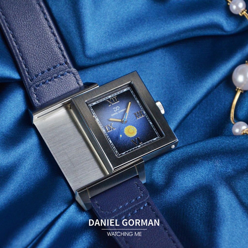 Daniel Gorman | ChronoCanvas DG9200.SU | 雋刻在時光中的名作 梵谷 《星夜》 滑蓋翻面錶盤 指針式石英錶 深藍皮革錶帶 翻轉錶面
