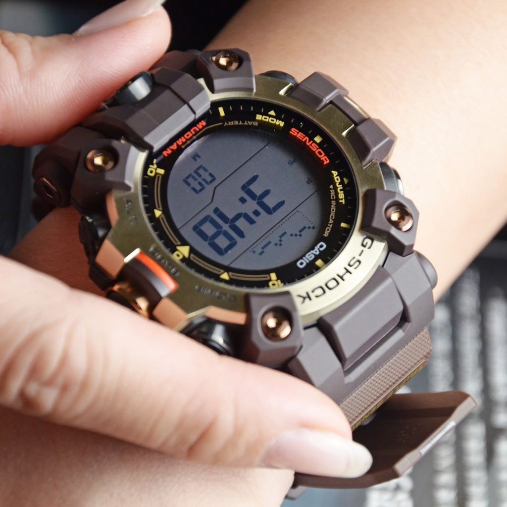 CASIO 卡西歐 | G-SHOCK GW-9500MH-5 | 2026年8月新款 金色地平線 LAND系列 MUDMAN 棕色數位 金色鍍離子錶盤 男錶 電子錶 實戴錶面細節