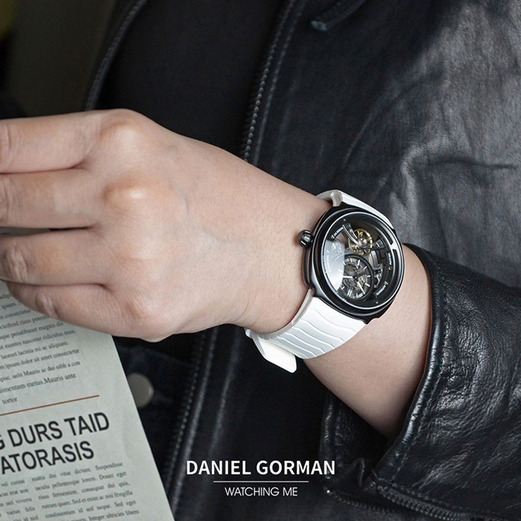DANIEL GORMAN ｜奇點系列 DG8127.SK｜指針式 黑色框 白色鏤空設計機械錶 實戴展示
