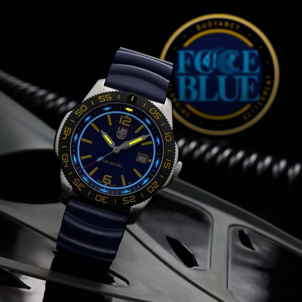 Luminox 雷明時 | 1LM-3125FB | Pacific Diver FORCE BLUE 深海藍 聯名潛水錶 實體夜光效果