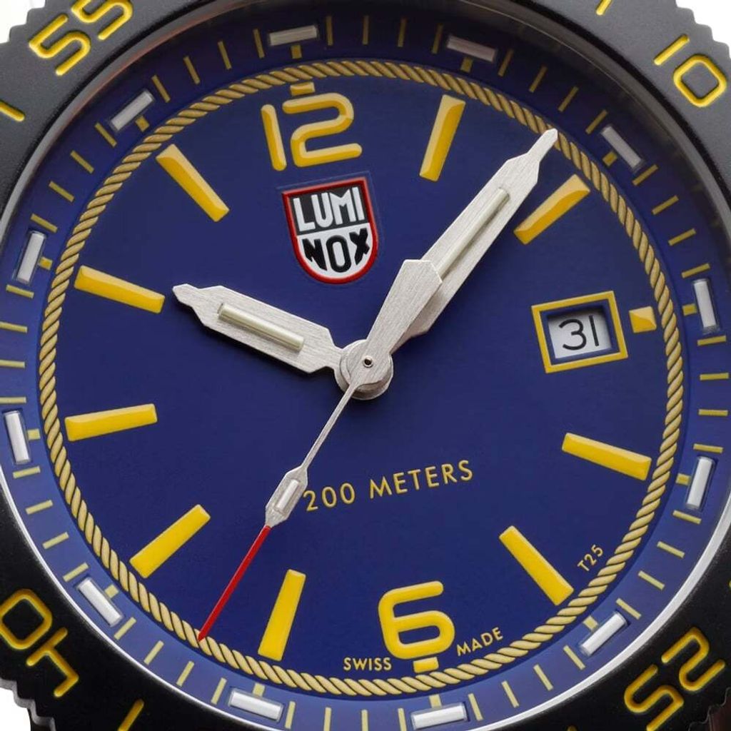 Luminox 雷明時 | 1LM-3125FB | Pacific Diver FORCE BLUE 深海藍 聯名潛水錶 錶面細節