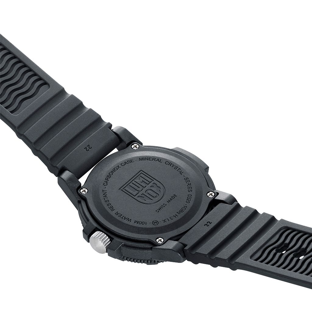 Luminox 雷明時 | 1LM-0329 | 橘 碳纖維複合錶殼 強化礦石鏡面 革龜運動腕錶 耐刮耐磨 背面細節