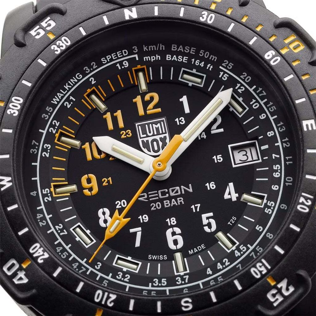 Luminox 雷明時 | 1LM-8825H-SET | RECON Point Man Heritage 偵察兵紀念錶禮盒 沉穩黑色腕錶 黃白數字錶盤 日期顯示 錶盤細節