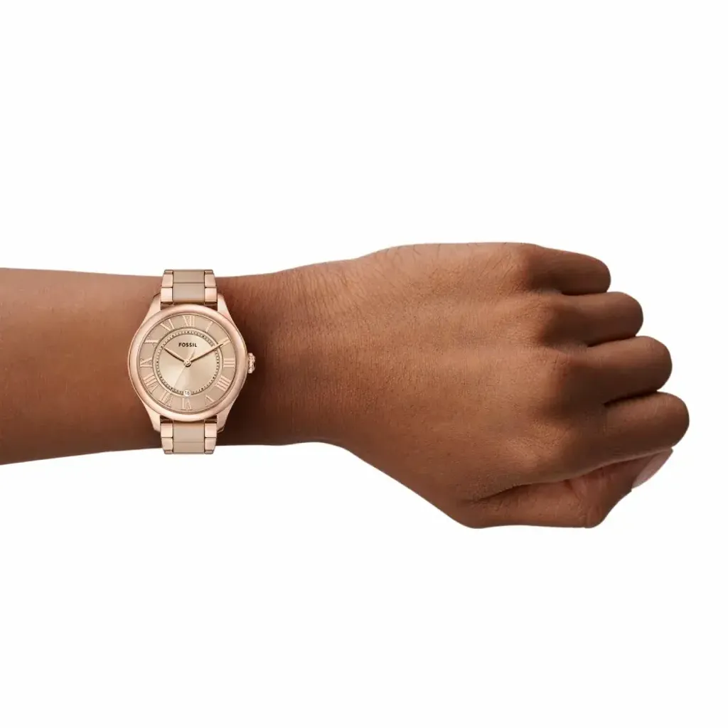 FOSSIL | Gilmore CE1133 | 優雅玫瑰棕緞面女錶 玫瑰金陶瓷錶帶 實戴細節