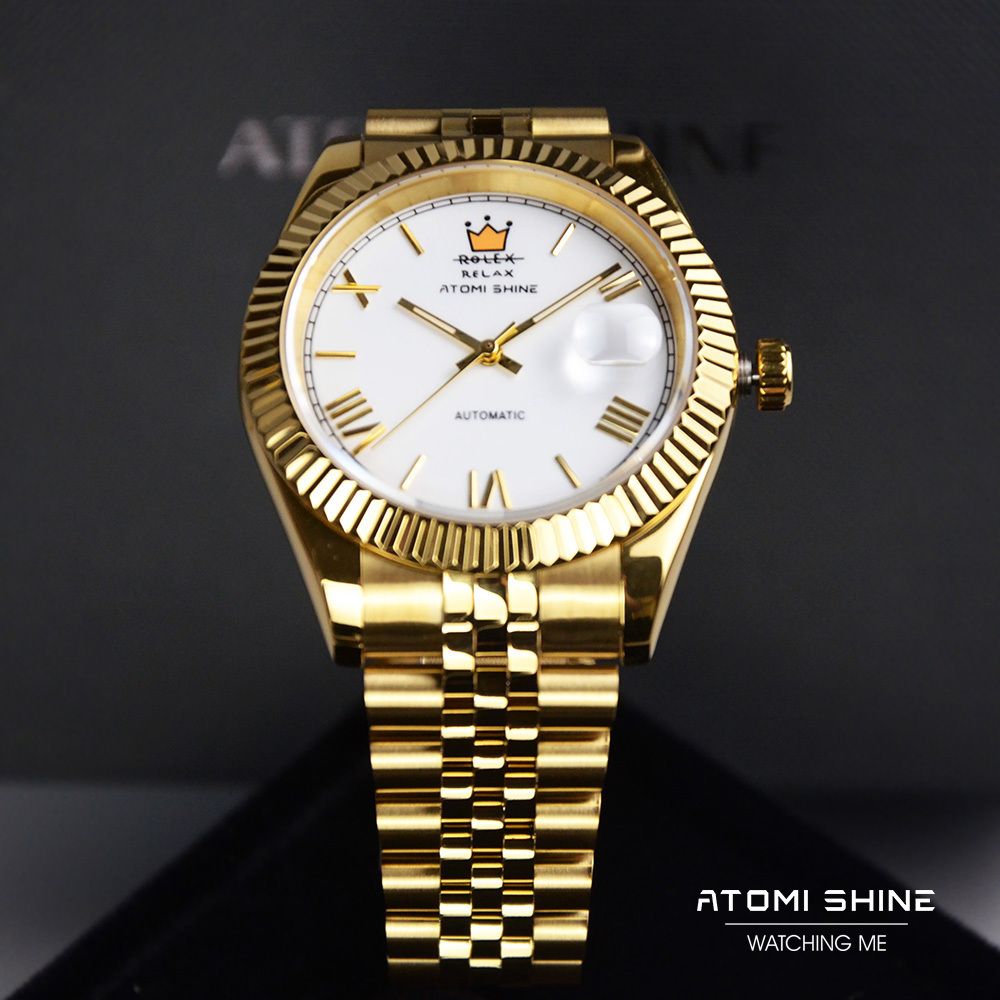 ATOMISHINE｜EONDATE MAXI CLASSIC 系列 Regal Crown｜經典白色錶面 金色不鏽鋼 自動機械腕錶 日期顯示 實體錶帶細節