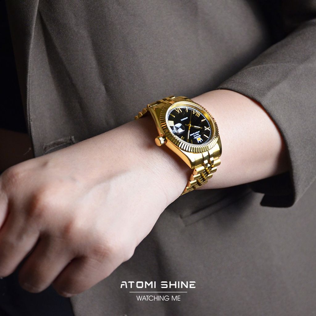 ATOMISHINE｜EONDATE MAXI CLASSIC 系列 Silver Crown｜簡約白色錶面 銀色不鏽鋼 自動機械腕錶 日期顯示 實戴細節