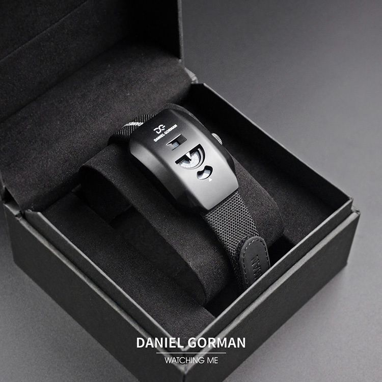 DANIEL GORMAN ｜奇點系列 WT.004｜2026年9月新款 對講機 黑白 簡約後現代 機械錶 腕錶 實體盒裝