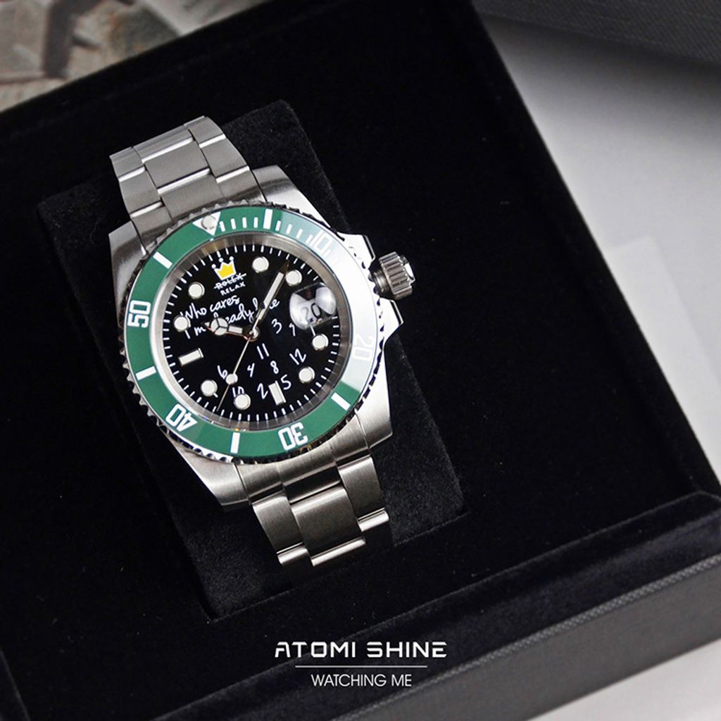 ATOMISHINE｜HYDROCORECLASSIC 系列 Lazy Grove｜手繪風格 綠色錶圈 黑色錶面 銀色不鏽鋼錶帶 自動機械潛水風格腕錶 日期顯示 實體盒裝細節