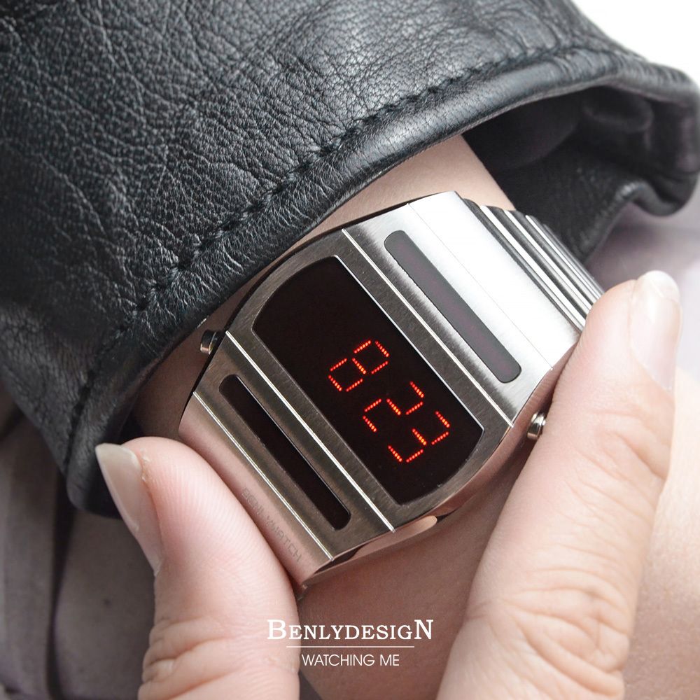 【全球限量】Benlydesign | G400.SR | 2026年9月新款 復古 紅字LED 造型 銀色電子錶 實戴錶面細節