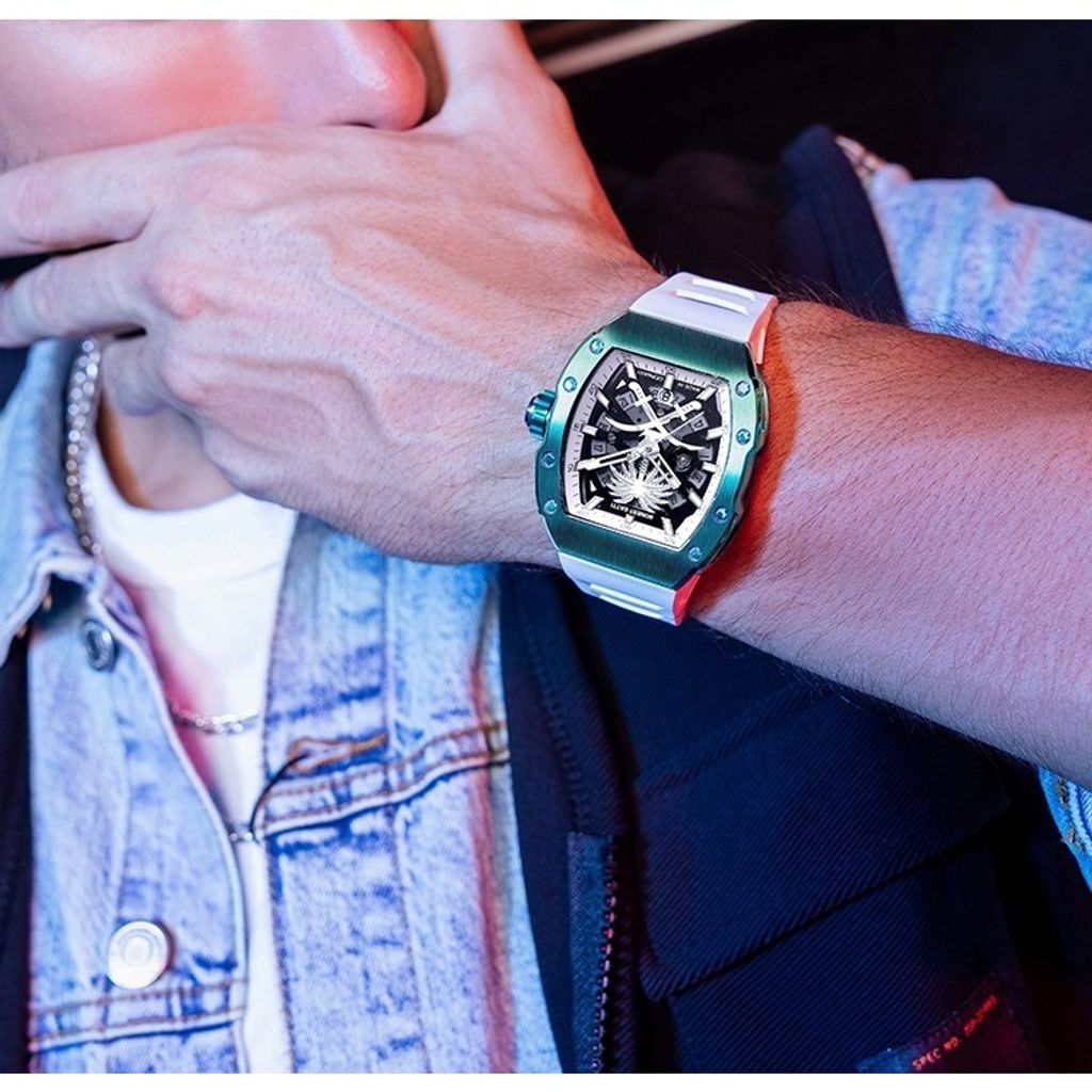 tw-11134207-81zth-mezfim6iwao835