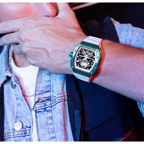 tw-11134207-81zth-mezfim6iwao835
