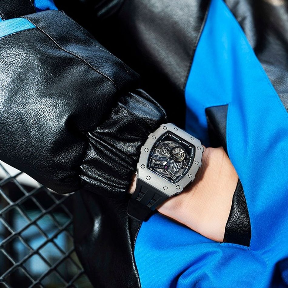 Tsar Bomba 機械公爵 | 元素系列 TB8208T-01 | 銀色鈦合金錶框 黑色矽膠錶帶 鈦金永恆 自動機械錶實戴細節