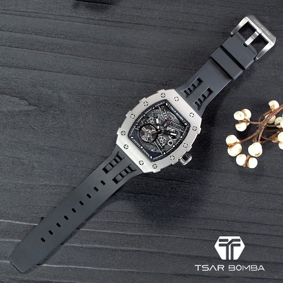 Tsar Bomba 機械公爵 | 元素系列 TB8208T-01 | 銀色鈦合金錶框 黑色矽膠錶帶 鈦金永恆 自動機械錶平攤展示