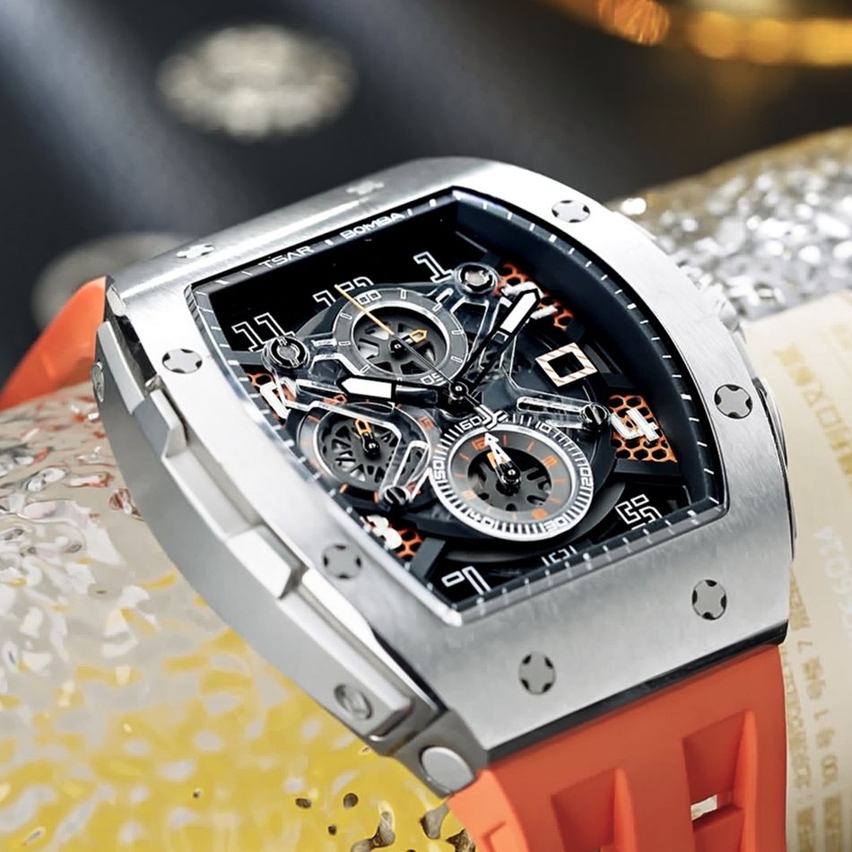 Tsar Bomba 機械公爵 | 元素系列 TB8211Q-02 | 銀錶框 橘色氟橡膠錶帶 鏤空錶盤 石英錶左側錶面細節