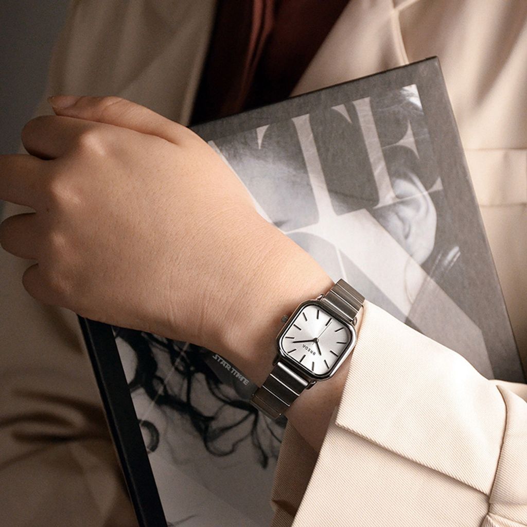 tw-11134207-23010-j3sqytywm4lv5c