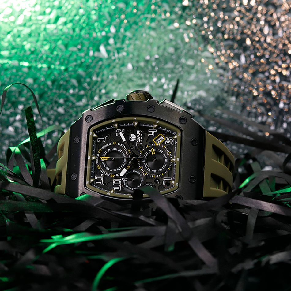 Tsar Bomba 機械公爵 | 元素系列 TB8204Q-08/38 | 日曆版 黑框 軍綠色矽膠錶帶 石英錶錶面細節