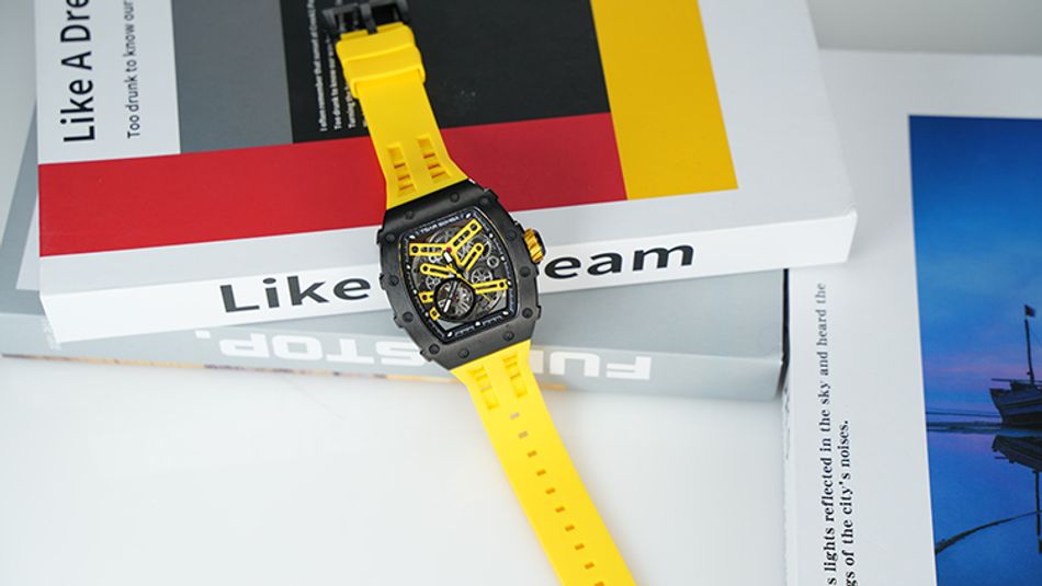 Tsar Bomba 機械公爵 | 元素系列 TB8208A-13 | 自動上鍊 黑框 黃色矽膠錶帶 機械錶平攤展示