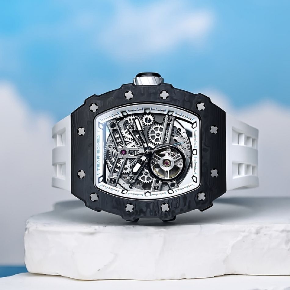 Tsar Bomba 機械公爵 | 元素系列 TB8208CF-10/40 | 自動上鍊 黑色碳纖維框 白色氟橡膠錶帶 機械錶橫躺錶面細節