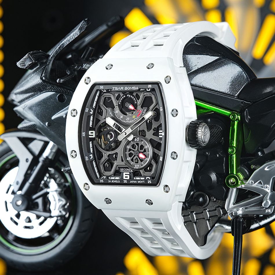 Tsar Bomba 機械公爵 | 元素系列 TB8212C-01 | 自動上鍊 白色陶瓷框 白色氟橡膠錶帶 機械錶右側展示