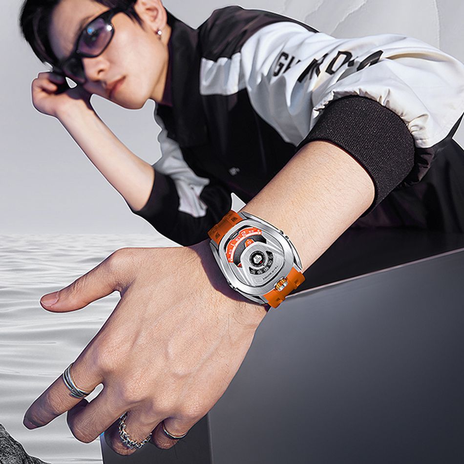 Tsar Bomba 機械公爵 | Reactor系列 TB8213A-01 | 配件可自由拆換 自動上鍊 銀框 橘色氟橡膠錶帶 機械錶搭配展示