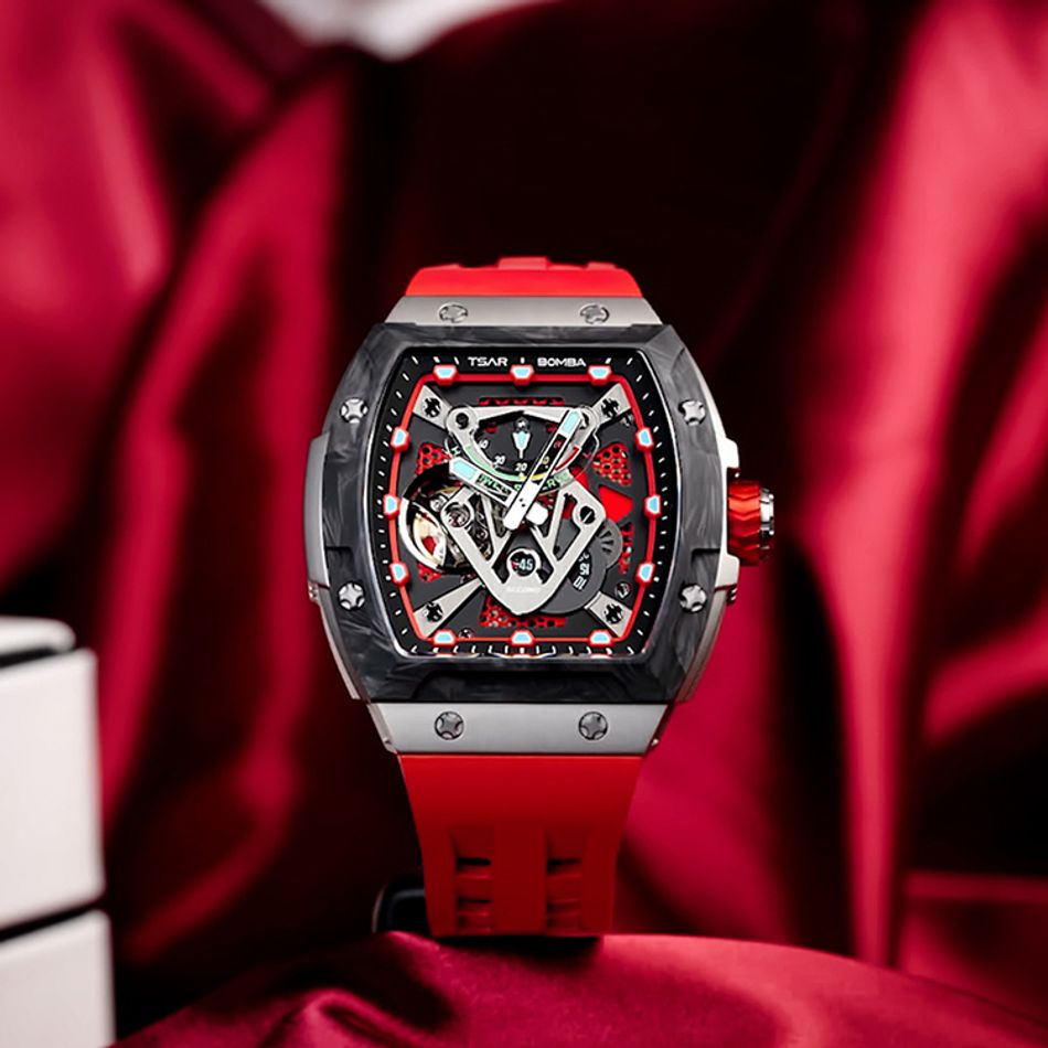 Tsar Bomba 機械公爵 | Neutron系列 TB8216TF-02 | 錶帶可自由拆換 自動上鍊 黑色炭纖維框 紅色氟橡膠錶帶 機械錶正面展示