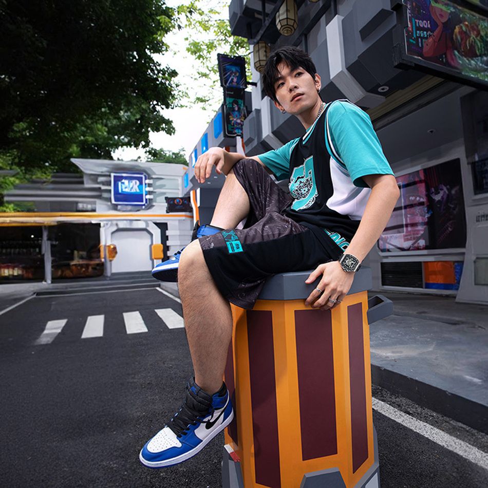 Tsar Bomba 機械公爵 | Neutron系列 TB8216TF-01 | 錶帶可自由拆換 自動上鍊 黑色炭纖維框 黑色氟橡膠錶帶 機械錶日常搭配