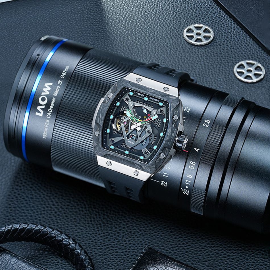 Tsar Bomba 機械公爵 | Neutron系列 TB8216TF-01 | 錶帶可自由拆換 自動上鍊 黑色炭纖維框 黑色氟橡膠錶帶 機械錶側面展示