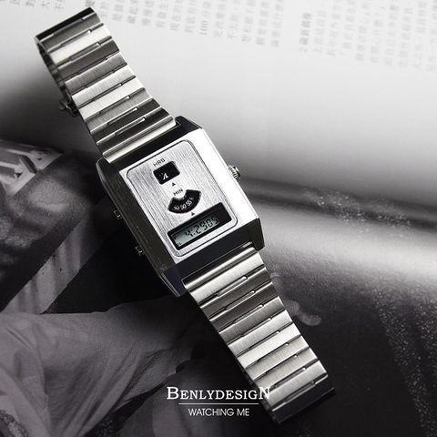 Benlydesign | C-0PO-S | 銀色科技復古款LCD多功能雙時區 不鏽鋼電子錶俯視