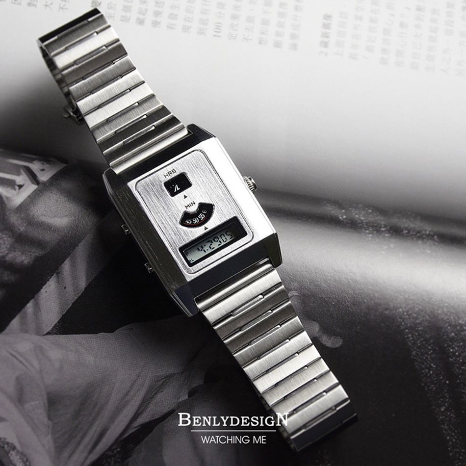 Benlydesign | C-0PO-S | 銀色科技復古款LCD多功能雙時區 不鏽鋼電子錶俯視