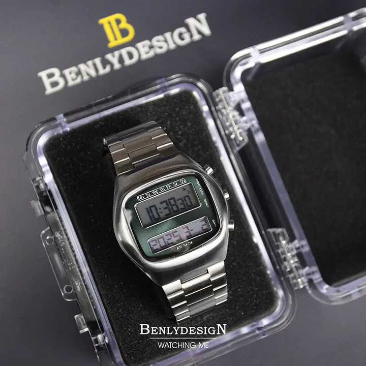 Benlydesign｜TV-S｜銀色綠面復古電視造型 LCD不鏽鋼電子錶俯視