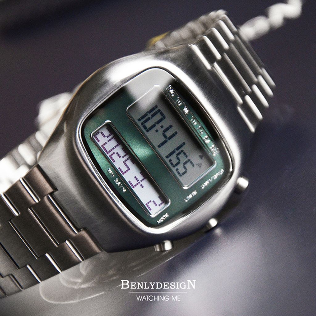 Benlydesign｜TV-S｜銀色綠面復古電視造型 LCD不鏽鋼電子錶正面細節