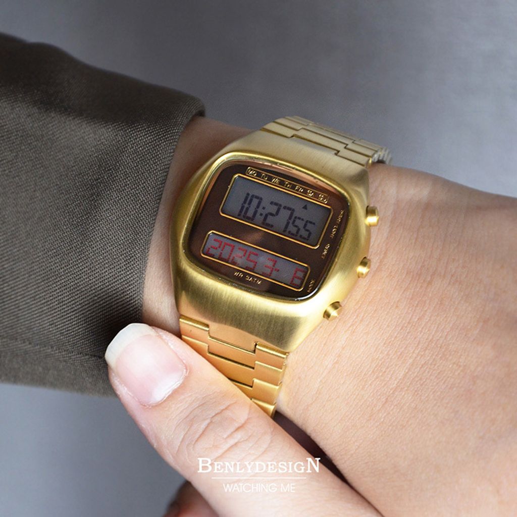 Benlydesign｜TV-G｜金色復古電視造型 LCD不鏽鋼電子錶配戴參考細節