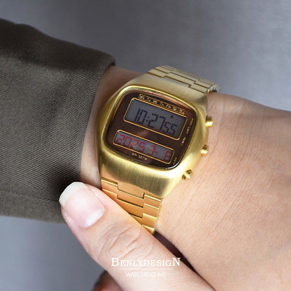 Benlydesign｜TV-G｜金色復古電視造型 LCD不鏽鋼電子錶配戴參考細節