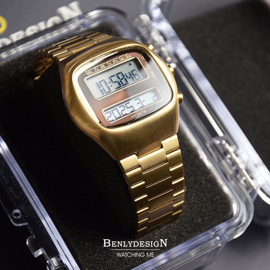 Benlydesign｜TV-G｜金色復古電視造型 LCD不鏽鋼電子錶側面