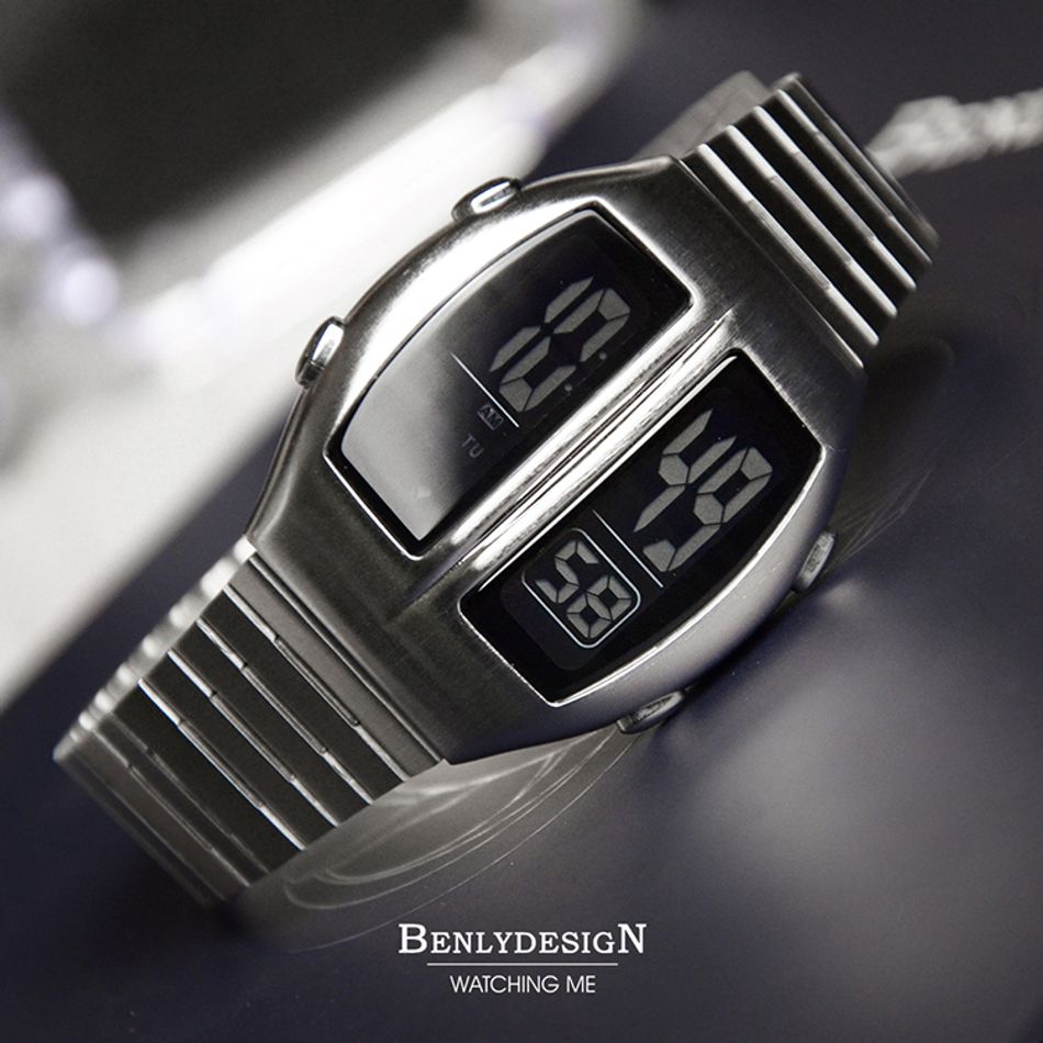 Benlydesign｜Flip型 KR-S｜銀色兩視窗翻轉 LCD不鏽鋼電子錶正面細節