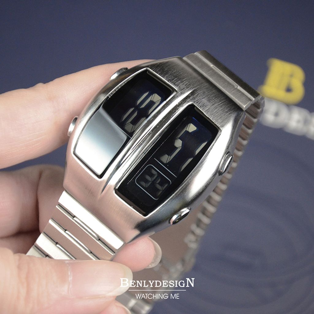 Benlydesign｜Flip型 KR-S｜銀色兩視窗翻轉 LCD不鏽鋼電子錶側面細節