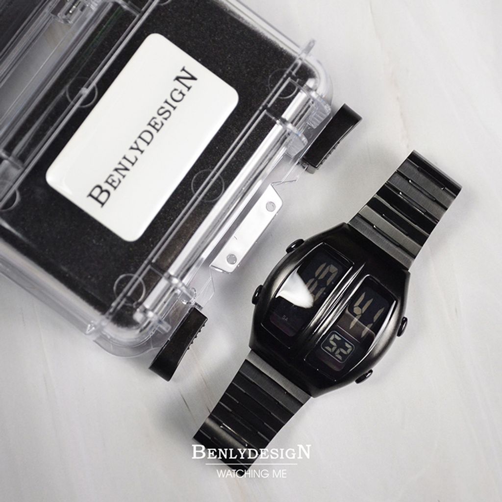 Benlydesign｜Flip型 KR-B｜黑色兩視窗翻轉 LCD不鏽鋼電子錶俯視