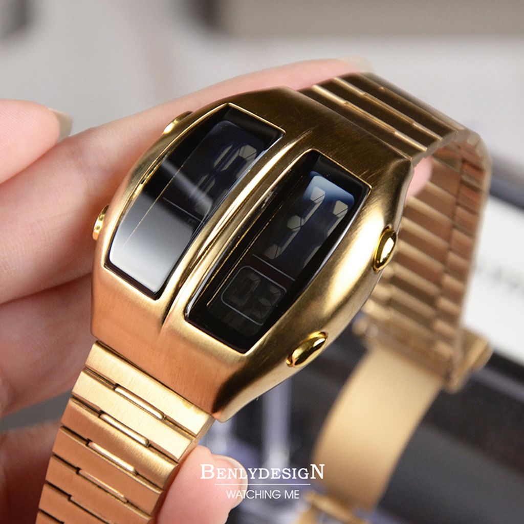 Benlydesign｜Flip型 KR-G｜金色兩視窗翻轉 LCD不鏽鋼電子錶側面