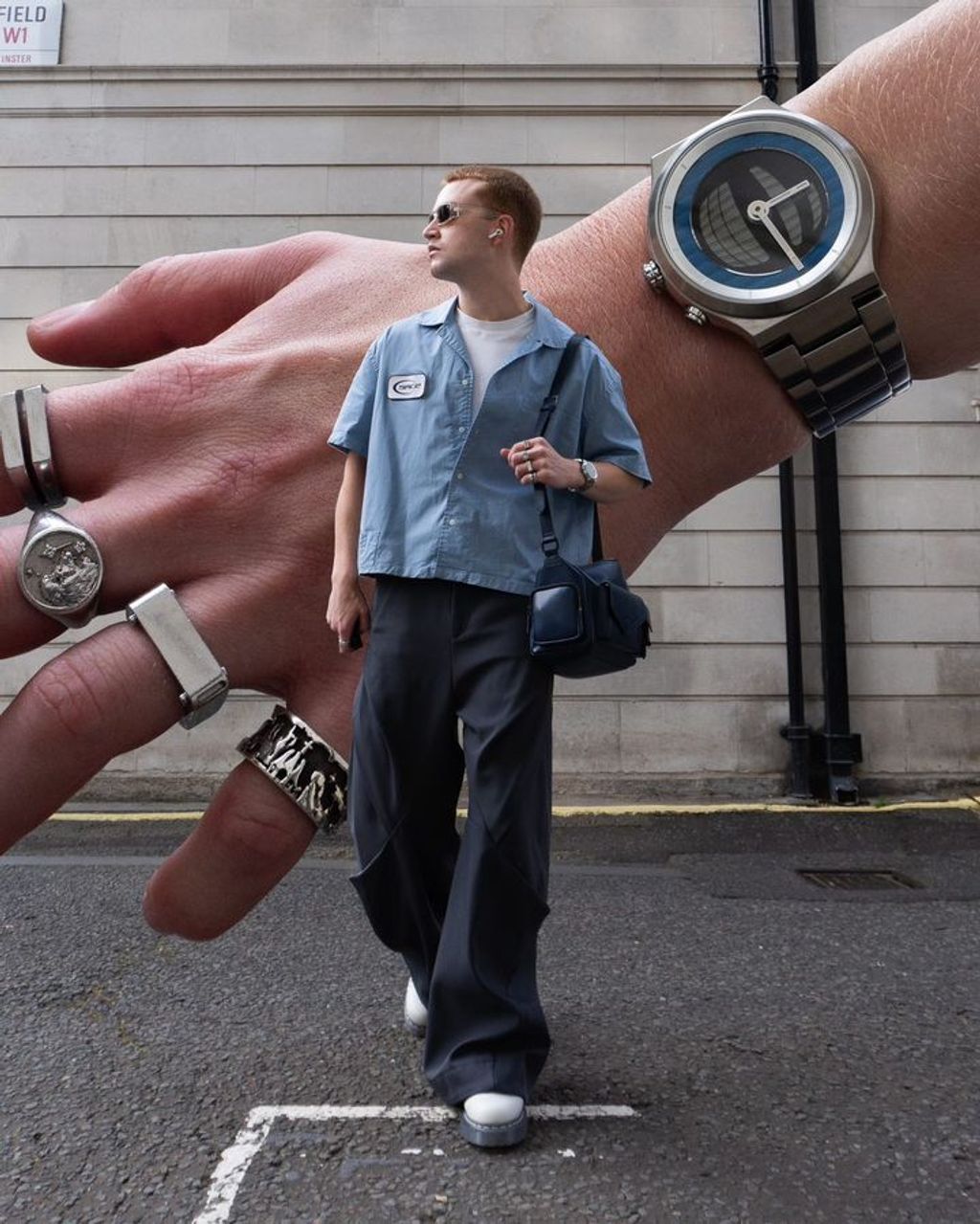 Benlydesign｜GX550型 GX550-Silver｜銀色藍圈款 指針+電子螢幕顯示不鏽鋼石英錶配戴示意