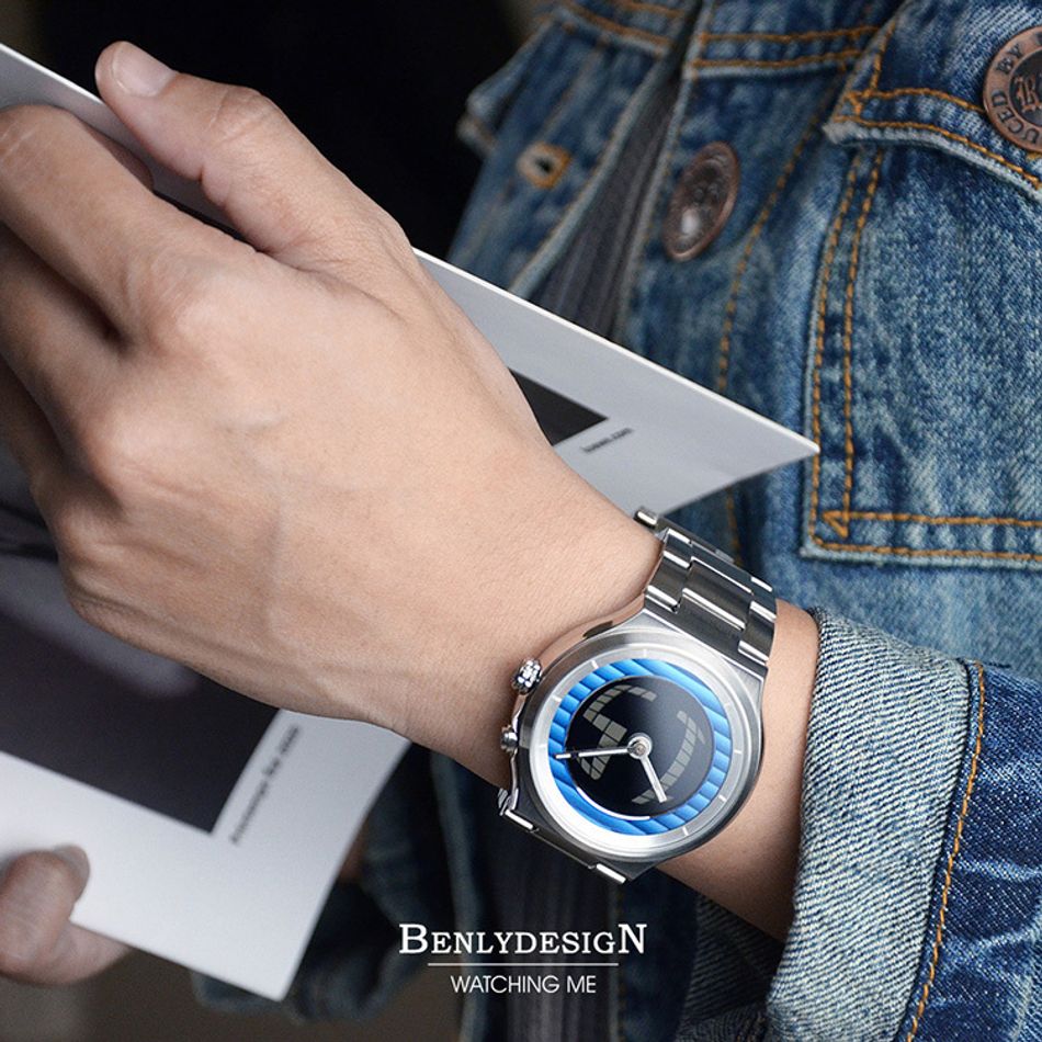 Benlydesign｜GX550型 GX550-Silver｜銀色藍圈款 指針+電子螢幕顯示不鏽鋼石英錶手部配戴特寫