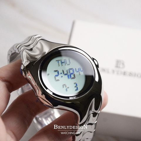 Benlydesign｜X5000型 X5000-D-S｜亮面銀色Y2k款 電子螢幕顯示 不鏽鋼電子錶正面細節