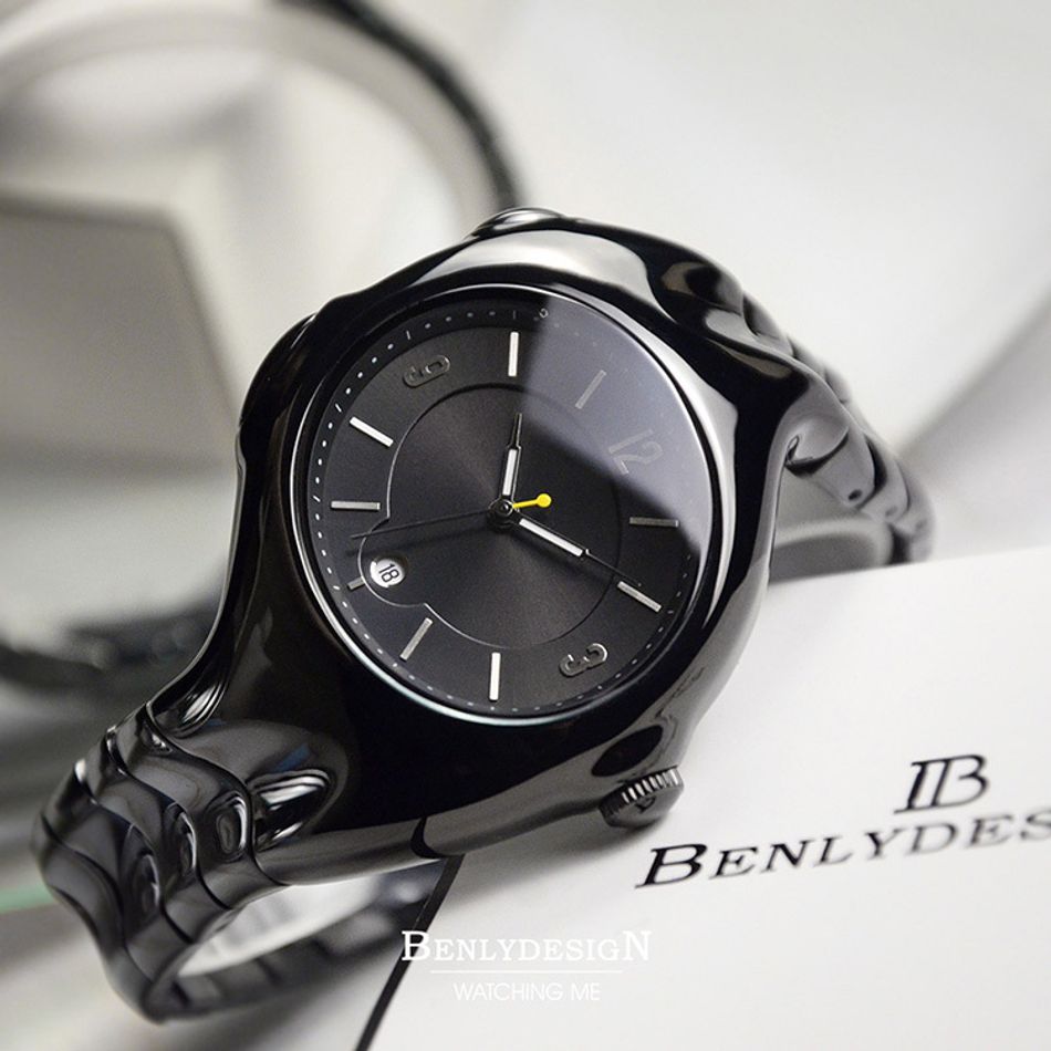 Benlydesign｜Mobius莫比烏斯 X5000-Q-B｜黑色款 指針式數字 不鏽鋼錶帶石瑛錶正面細節