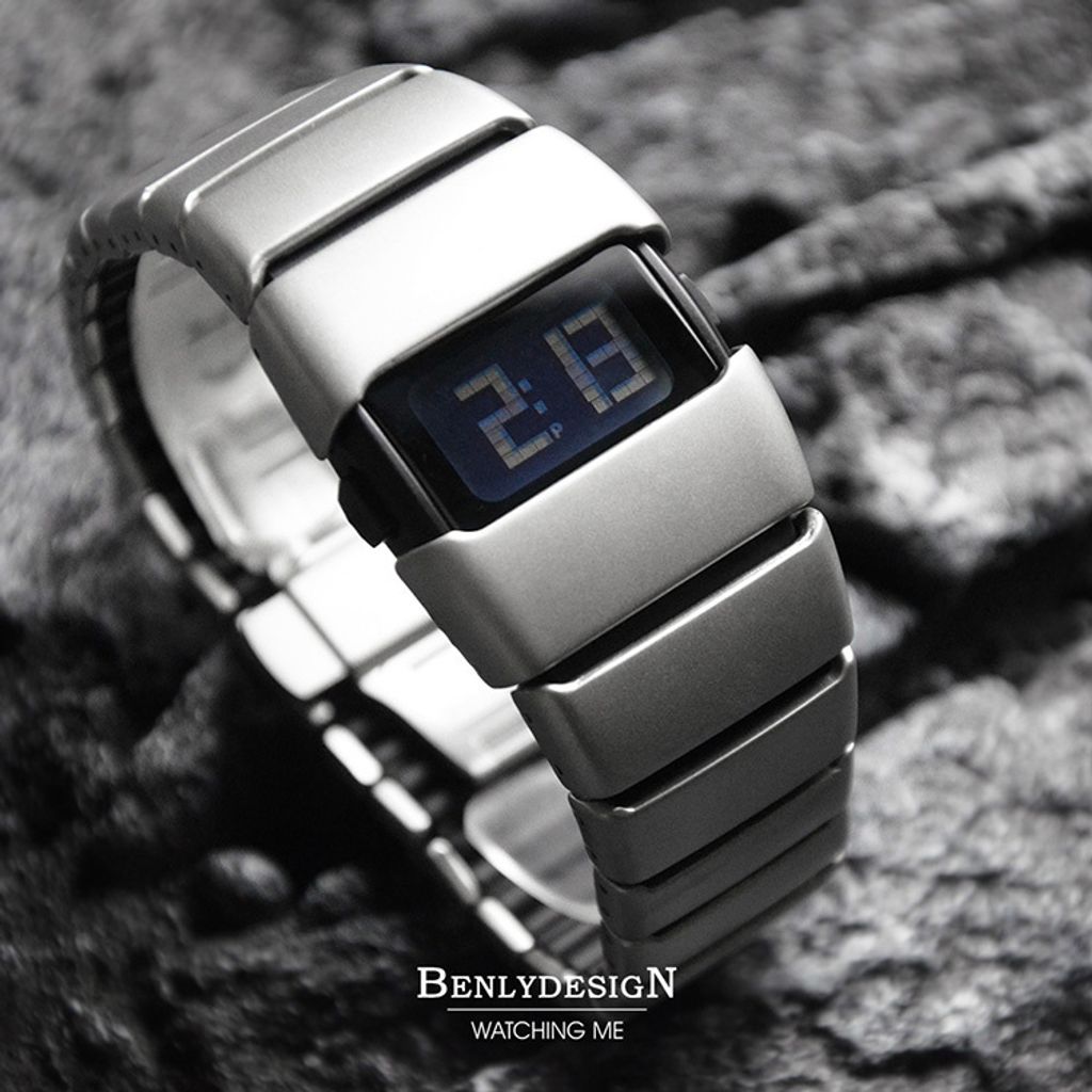 Benlydesign｜X6000型 X6000S-M｜銀色款 多功能不鏽鋼錶帶電子錶側面