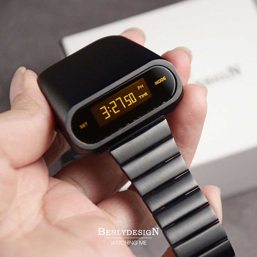 Benlydesign｜Stargazer觀星者系列 S1000B-Y｜黑色 綠字款 多功能電子錶正面細節